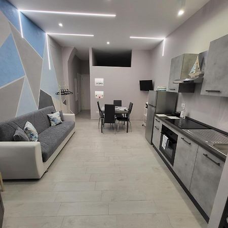 Casa Vacanze Manthy Posizione Centrale Bari Exterior photo